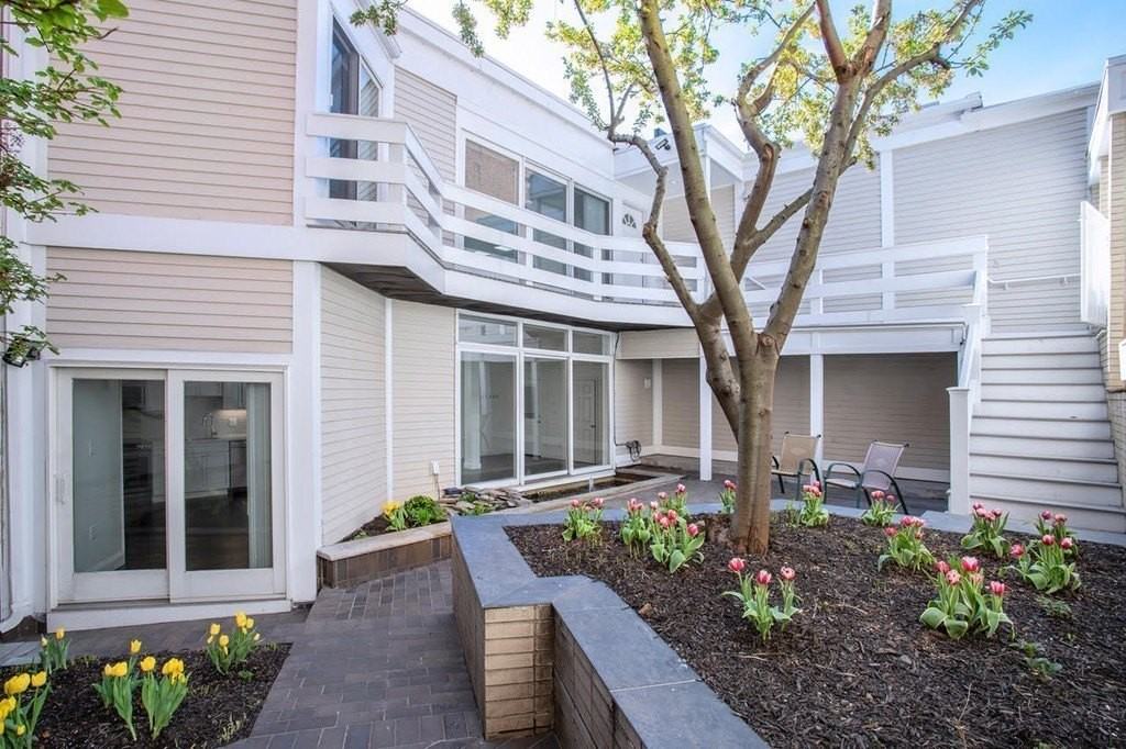 37 Rutherford Ave Unit 37 #37 - Photo 4 of 16