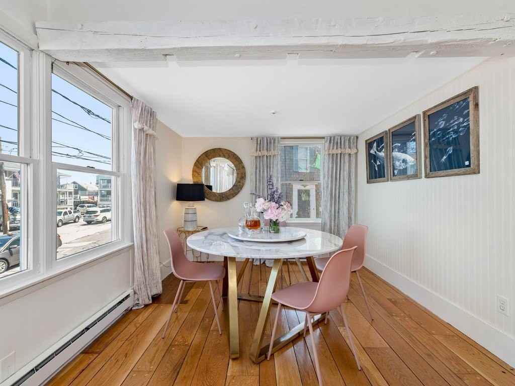 8 Beach St - Photo 5 of 26