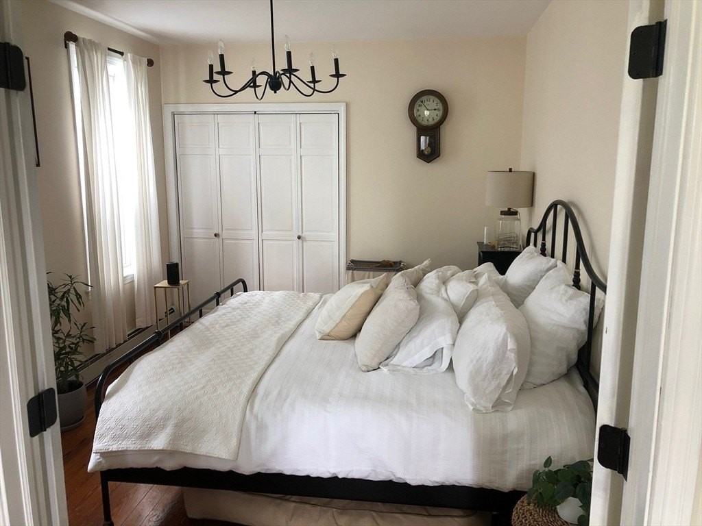 825 E 2nd St Apt 3 #3 - Photo 3 of 9