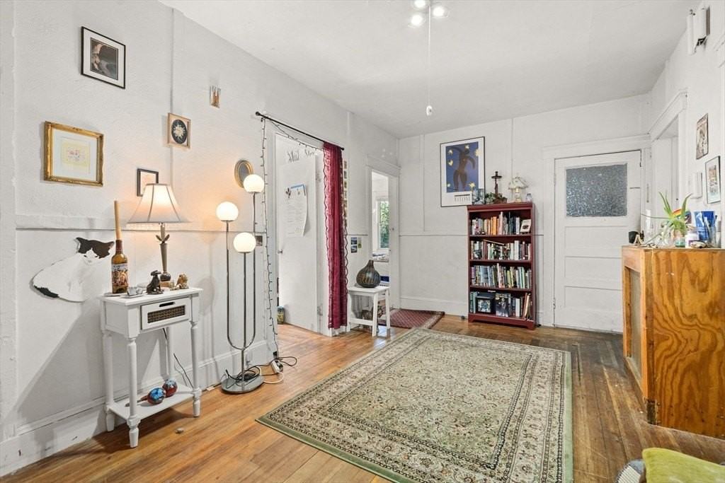 427 Medford St Apt 2 #2 - Photo 5 of 13