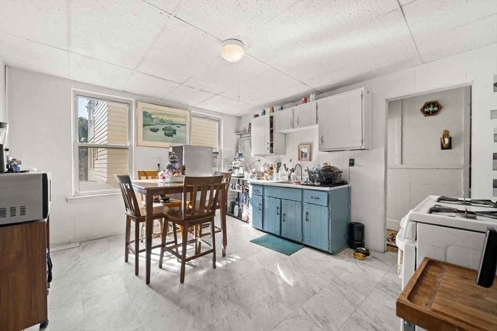 427 Medford St Apt 2 #2 - Photo 7 of 13