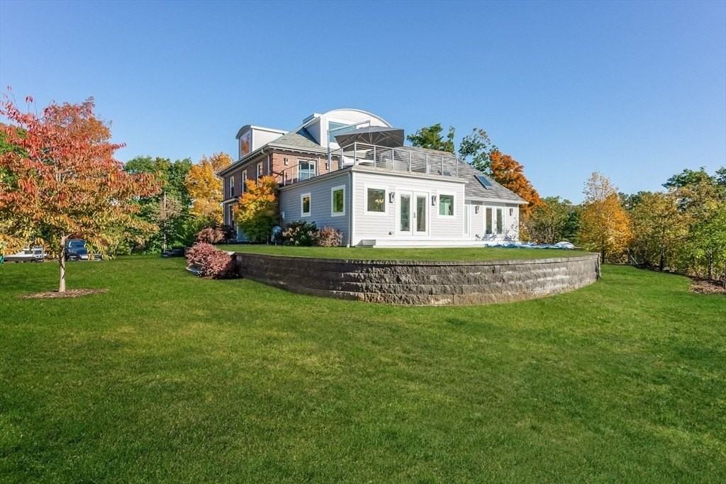 24 Evergreen Ave - Photo 4 of 41