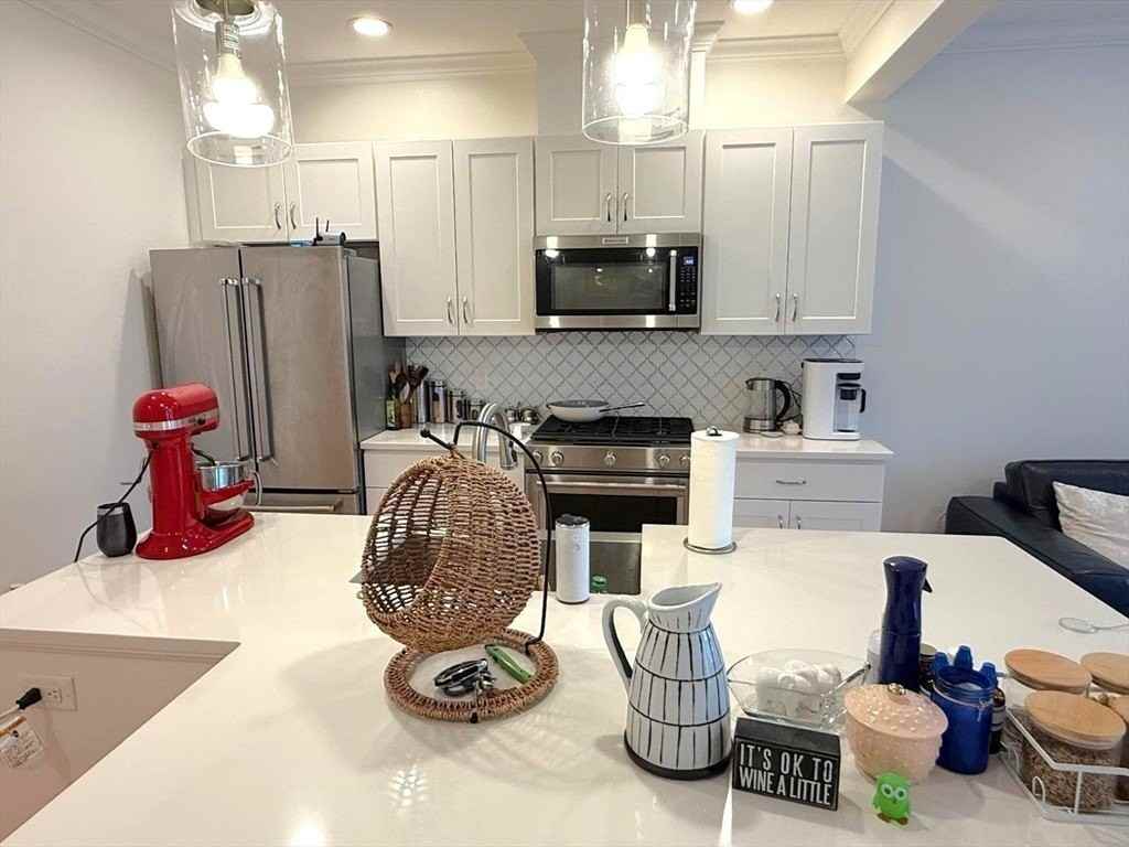 7 Lily Pond Ln Unit 7 #7 - Photo 4 of 31