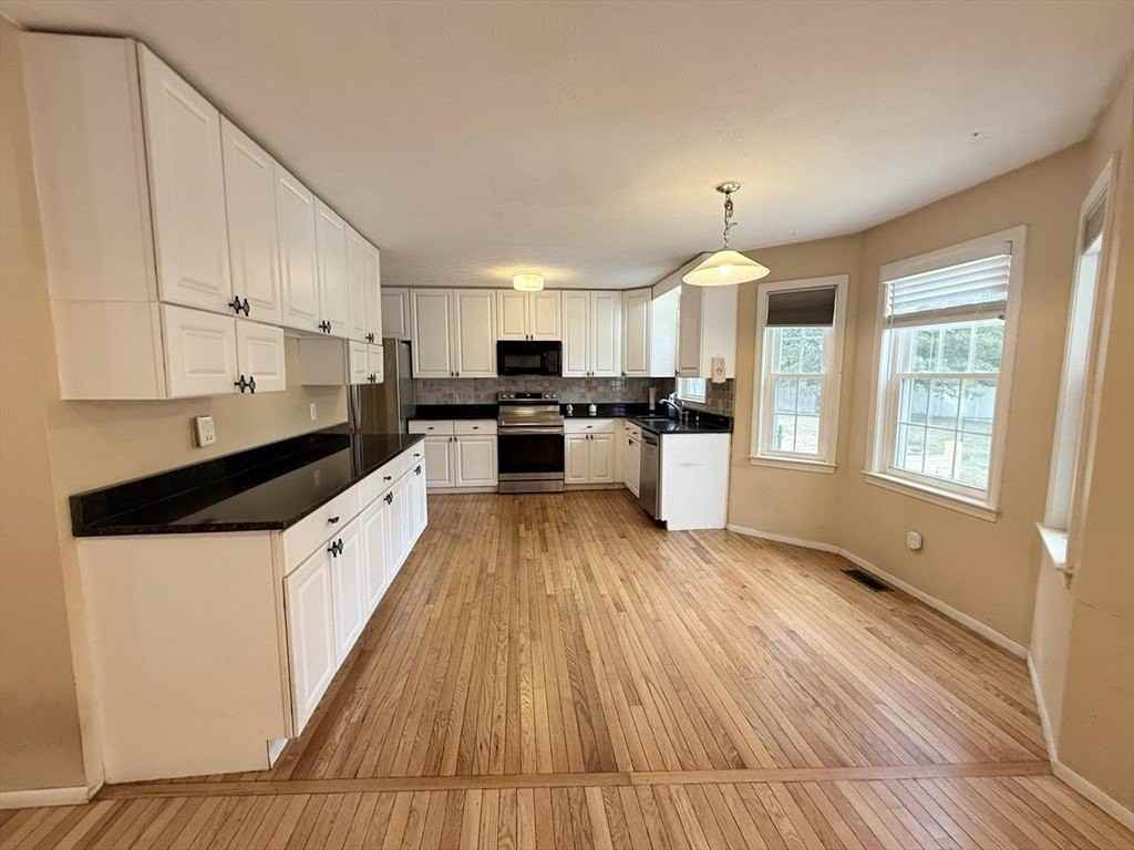 1 Ernies Dr - Photo 3 of 18