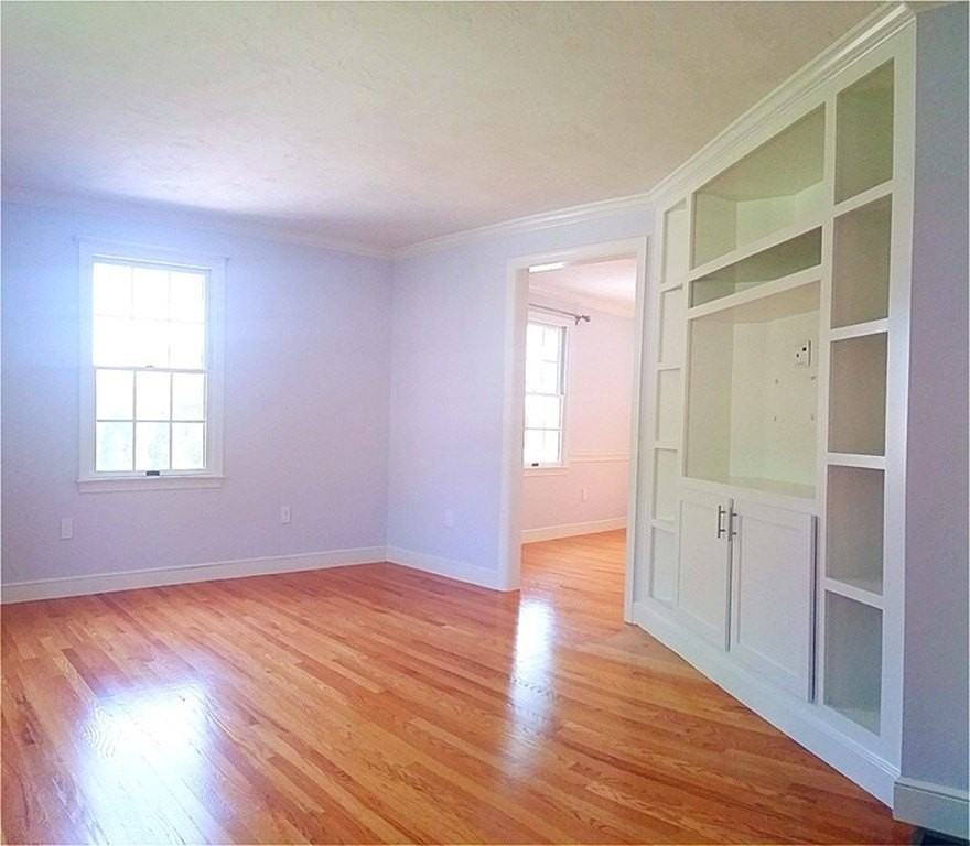 8 Baker Ave - Photo 5 of 14