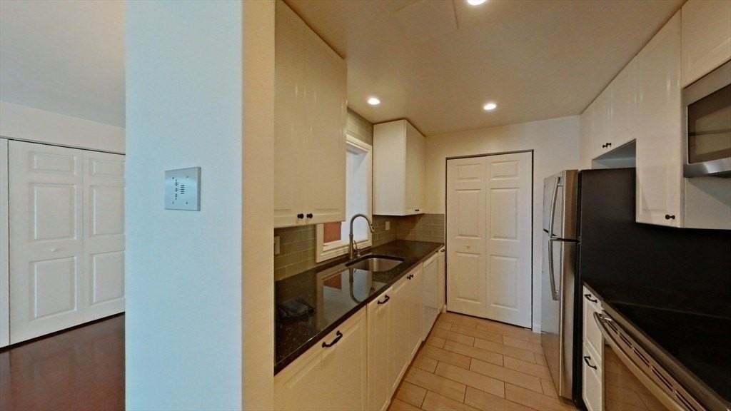 25 Greentree Ln Apt 46 #46 - Photo 5 of 12