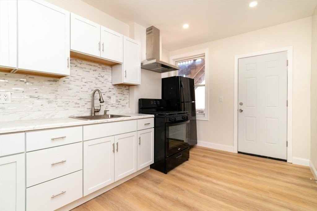 331 Centre St Apt 2a #2A - Photo 2 of 31