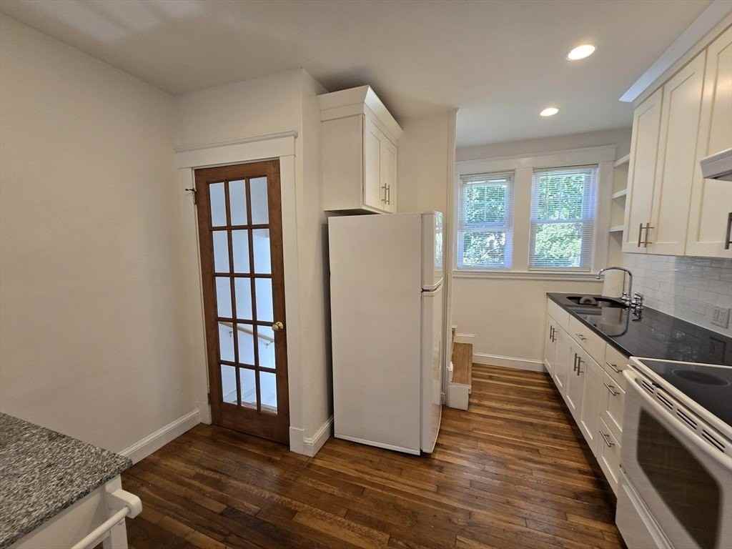 20 Winthrop Park Unit 20 #20 - Photo 3 of 22