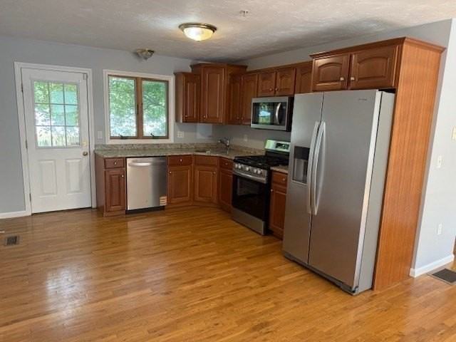 955 Pleasant St Unit 3 #3 - Photo 2 of 27