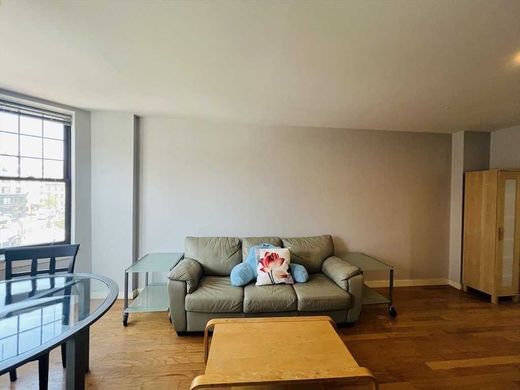 534 Commonwealth Ave Apt 3a #3A - Photo 3 of 15