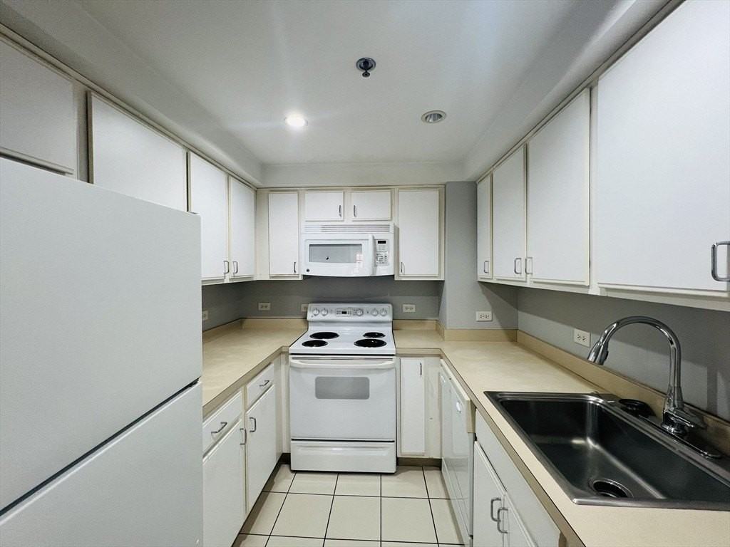 534 Commonwealth Ave Apt 3a #3A - Photo 4 of 15