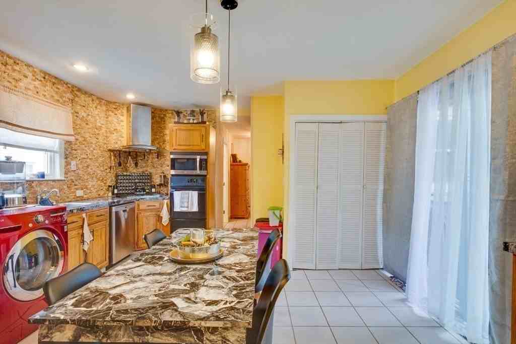 15 Grant St Apt 2 #2 - Photo 4 of 18