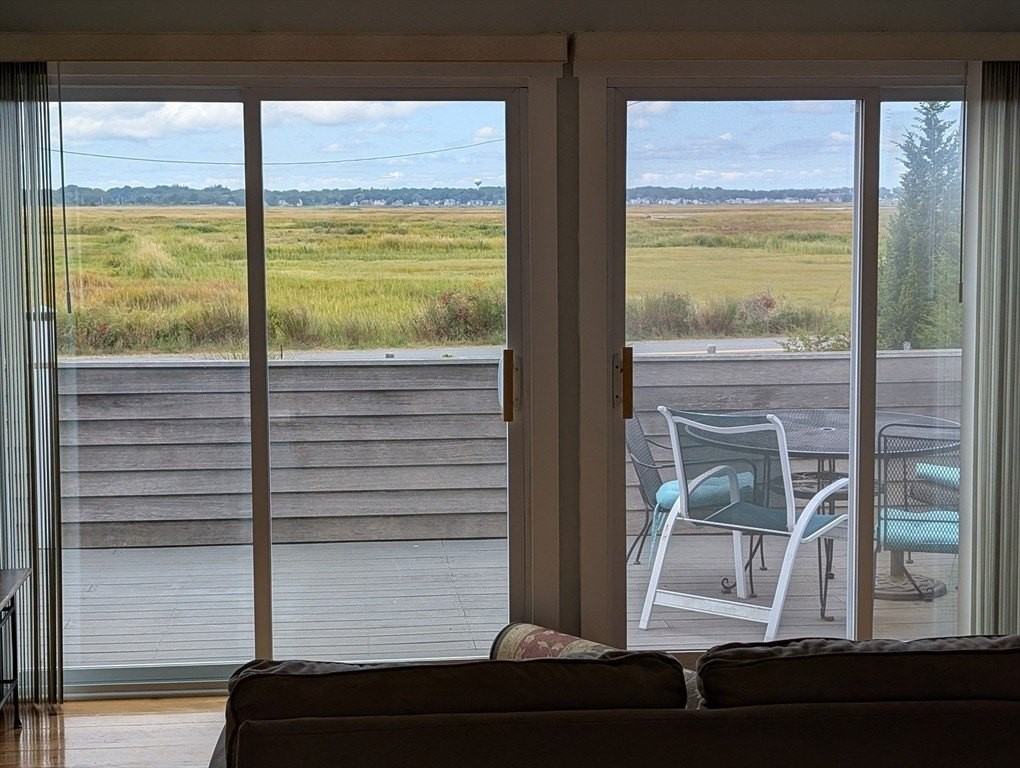 44 Old Rd - Photo 3 of 7