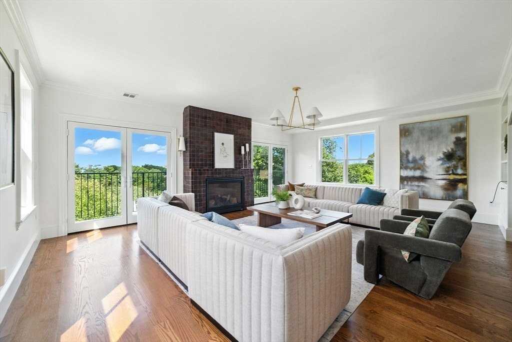 197 Winchester St Unit 197 #197 - Photo 2 of 30