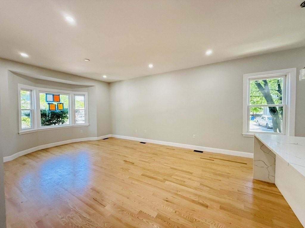 4 Baldwin St Unit 4 #4 - Photo 4 of 30