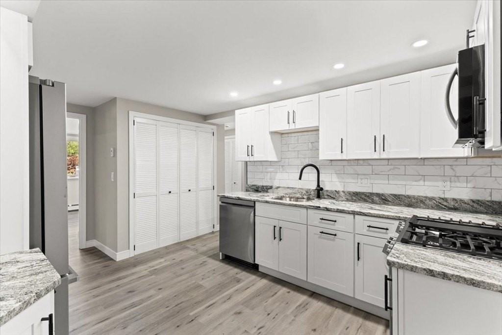 19 Coach Ln Unit 1 #1 - Photo 5 of 40