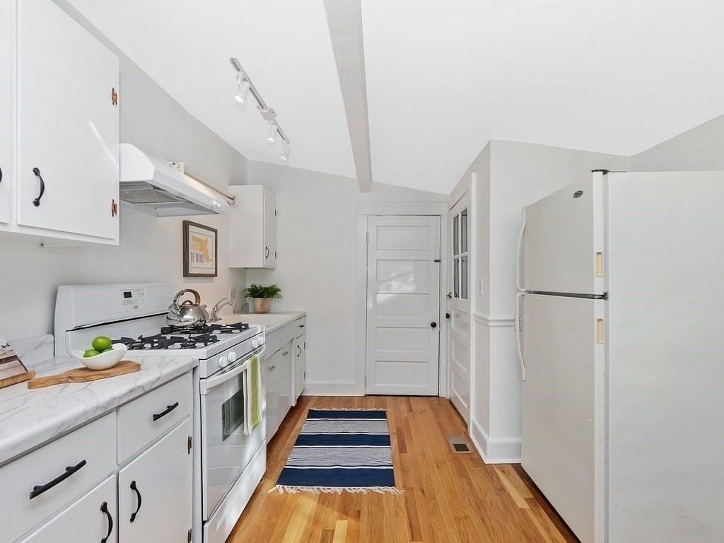 153 Oak St Unit 1 #1 - Photo 4 of 12