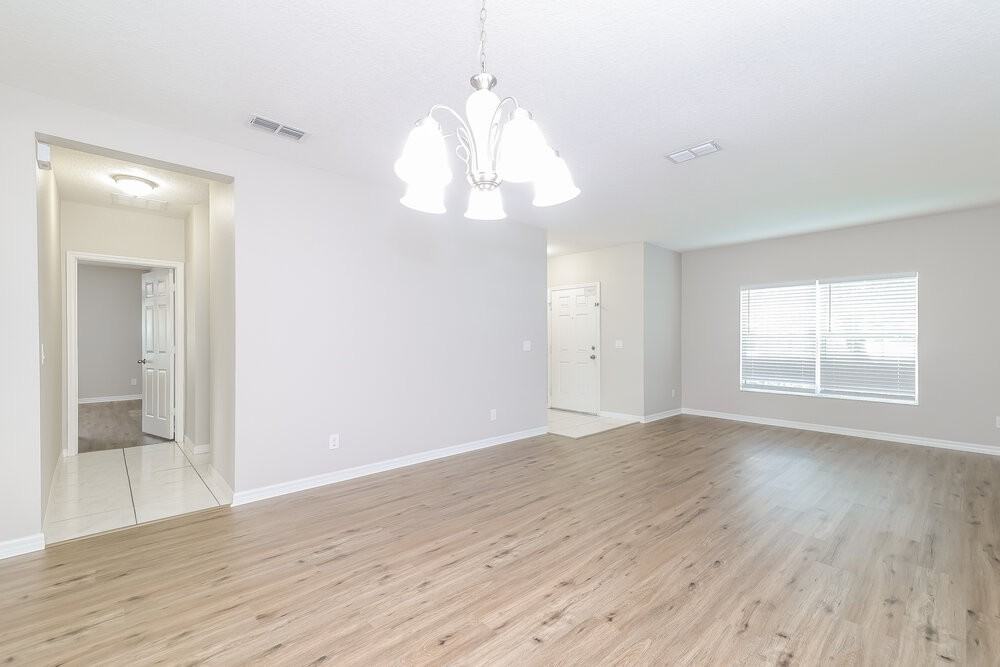 4602 Caverns Dr - Photo 4 of 16