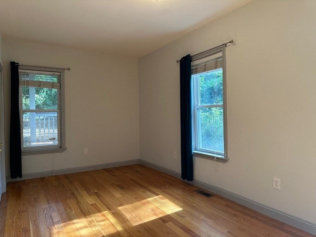 127 Marcella St Apt 1 #1 - Photo 4 of 9