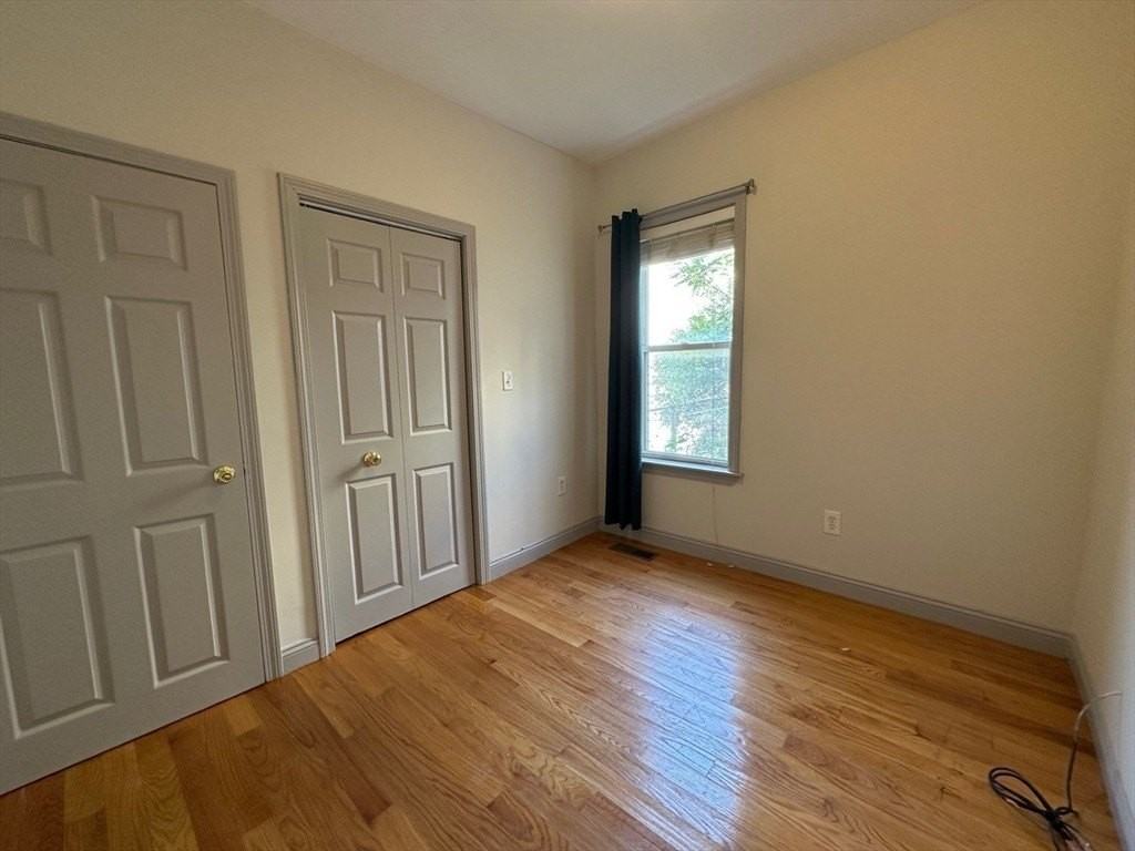 127 Marcella St Apt 1 #1 - Photo 5 of 9