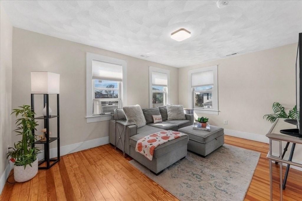 49-A Massasoit Ave Unit 2 #2 - Photo 5 of 19