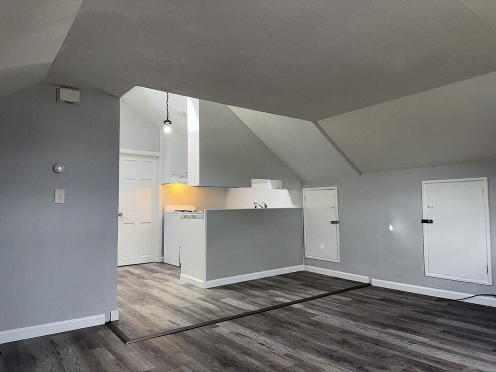 148 Maxfield St Apt 3 #3 - Photo 6 of 21