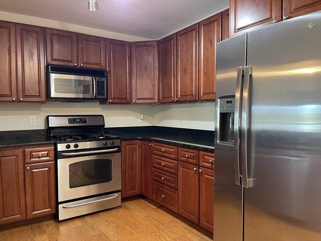 5170 Washington St Unit 3 #3 - Photo 7 of 42