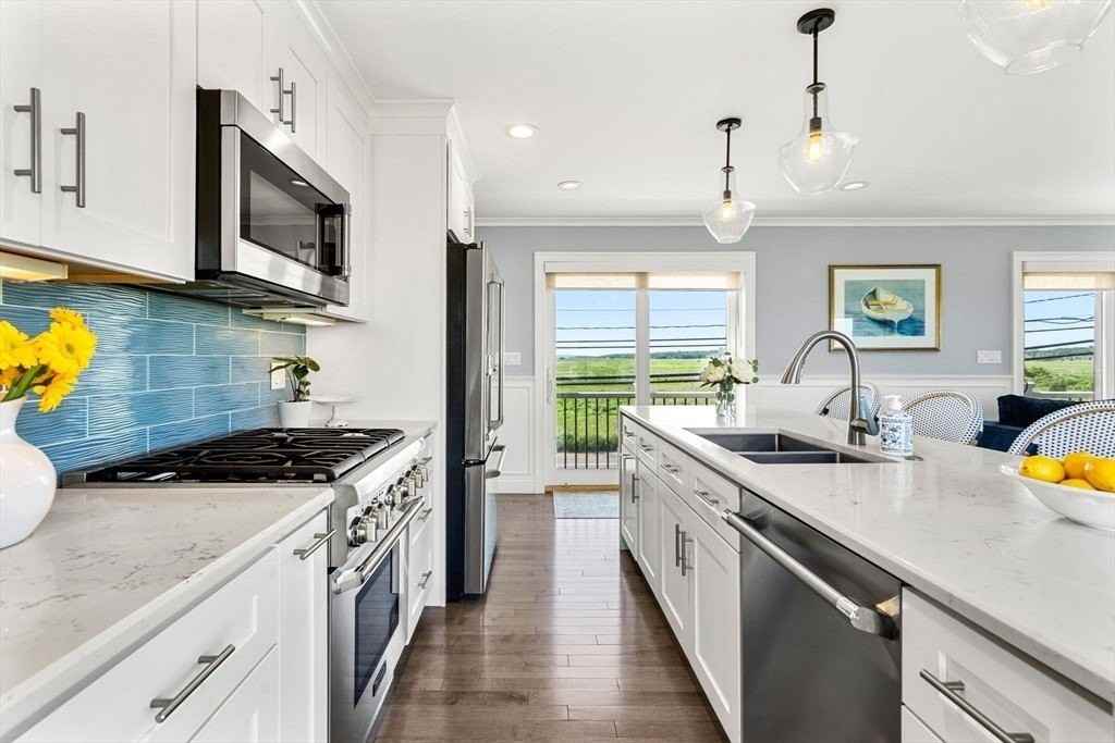 65 Plum Island Tpke - Photo 7 of 41