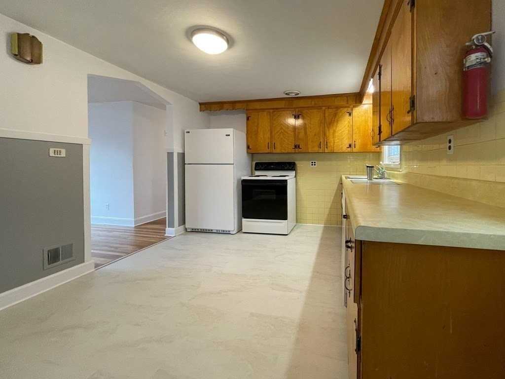 17 Suffolk Rd - Photo 5 of 21