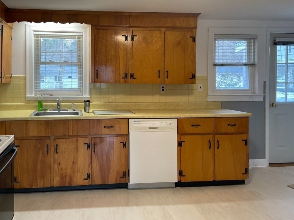 17 Suffolk Rd - Photo 7 of 21