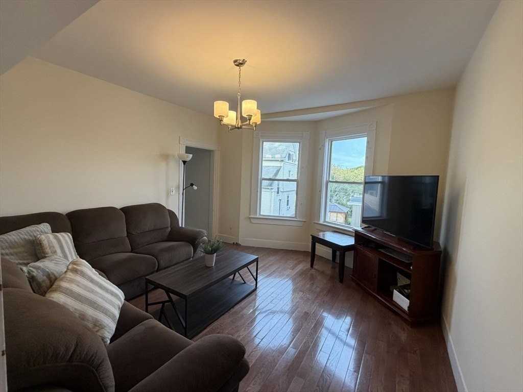 11 Francis St Apt 2 #2 - Photo 4 of 12