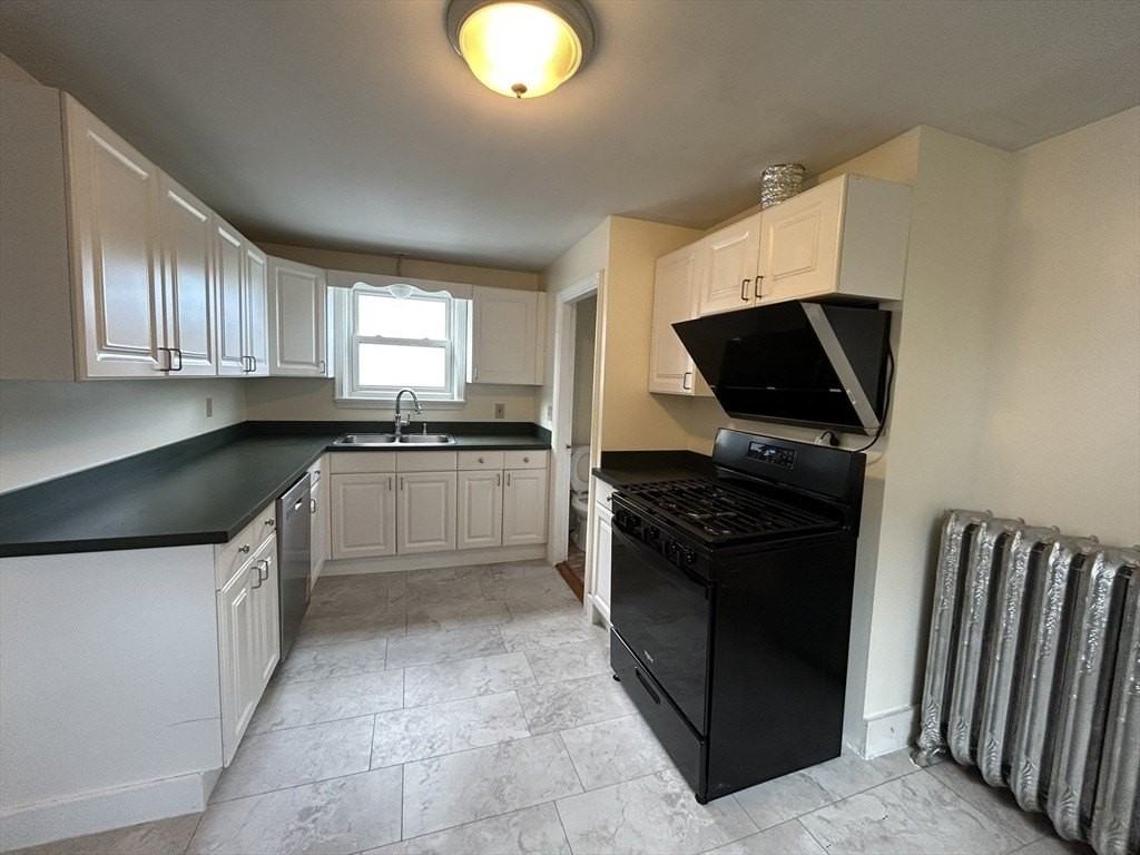 107 Lincoln Ave Unit 2 #2 - Photo 3 of 10