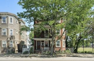 4114 Washington St Apt 3 #3 - Photo 1 of 1