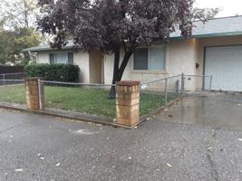 featured image of 831 Oak St #1