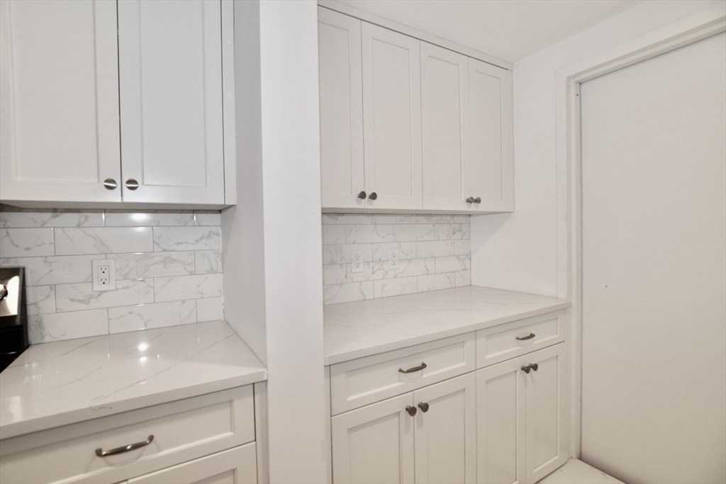 72 Longwood Ave Unit 72 #72 - Photo 5 of 18