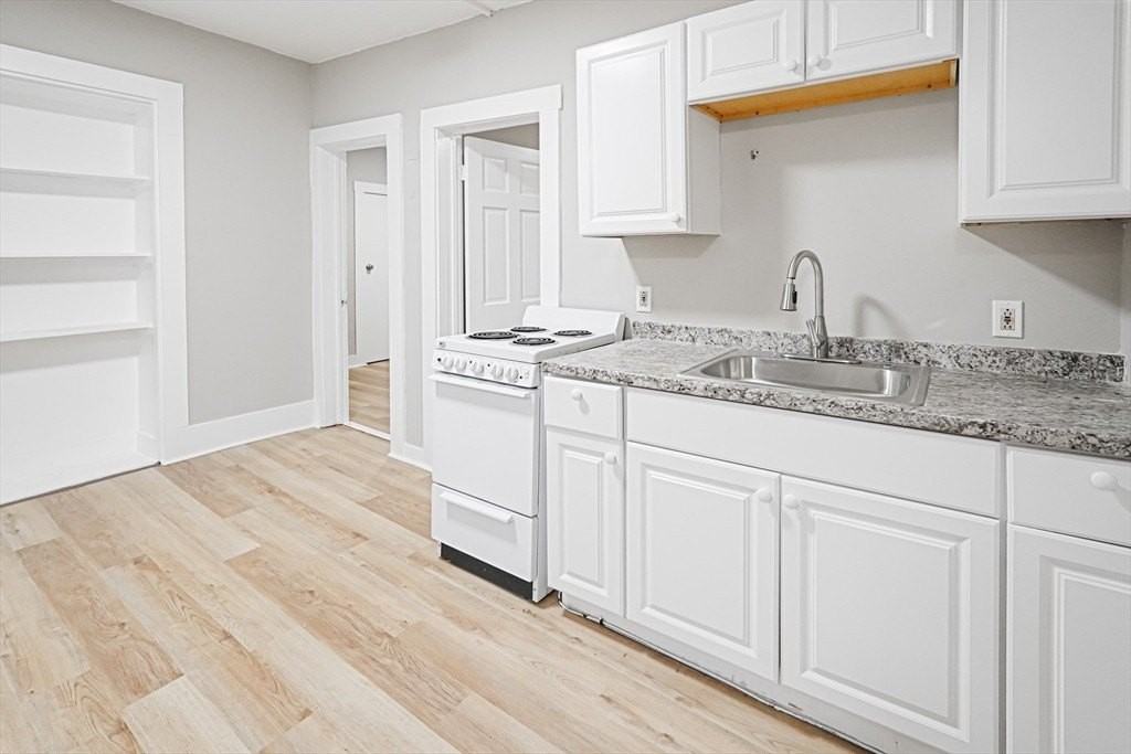 24 Charlton St Apt 7 #7 - Photo 4 of 17