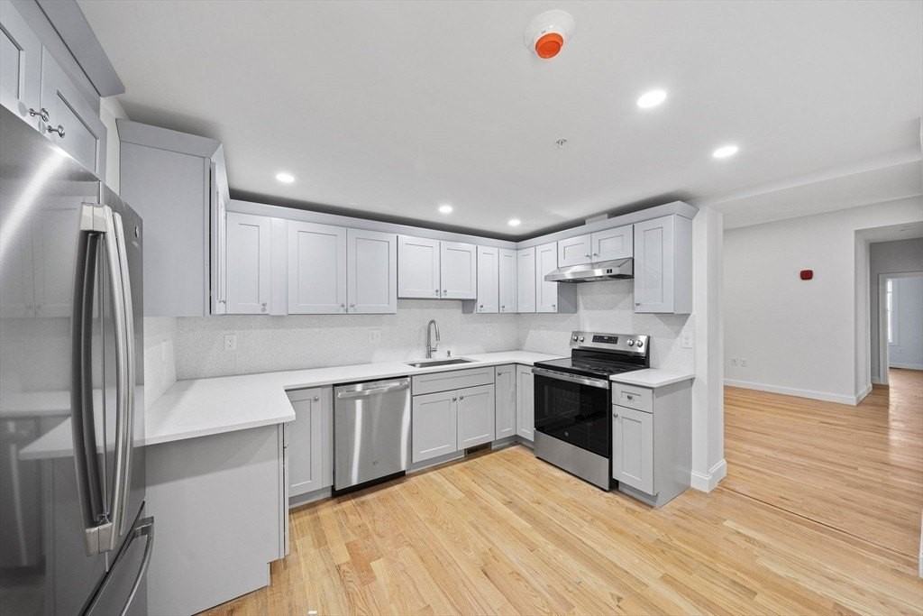 417 Commercial St Unit 2 #2