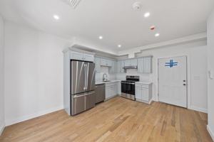 featured image of 417 Commercial St Unit 3 #3