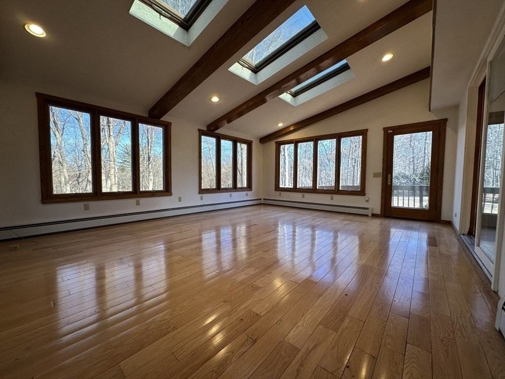 124 Barrington Rd - Photo 3 of 13