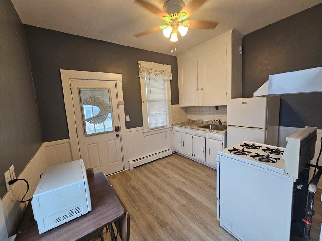 549 Westford St Apt 4 #4 - Photo 5 of 12