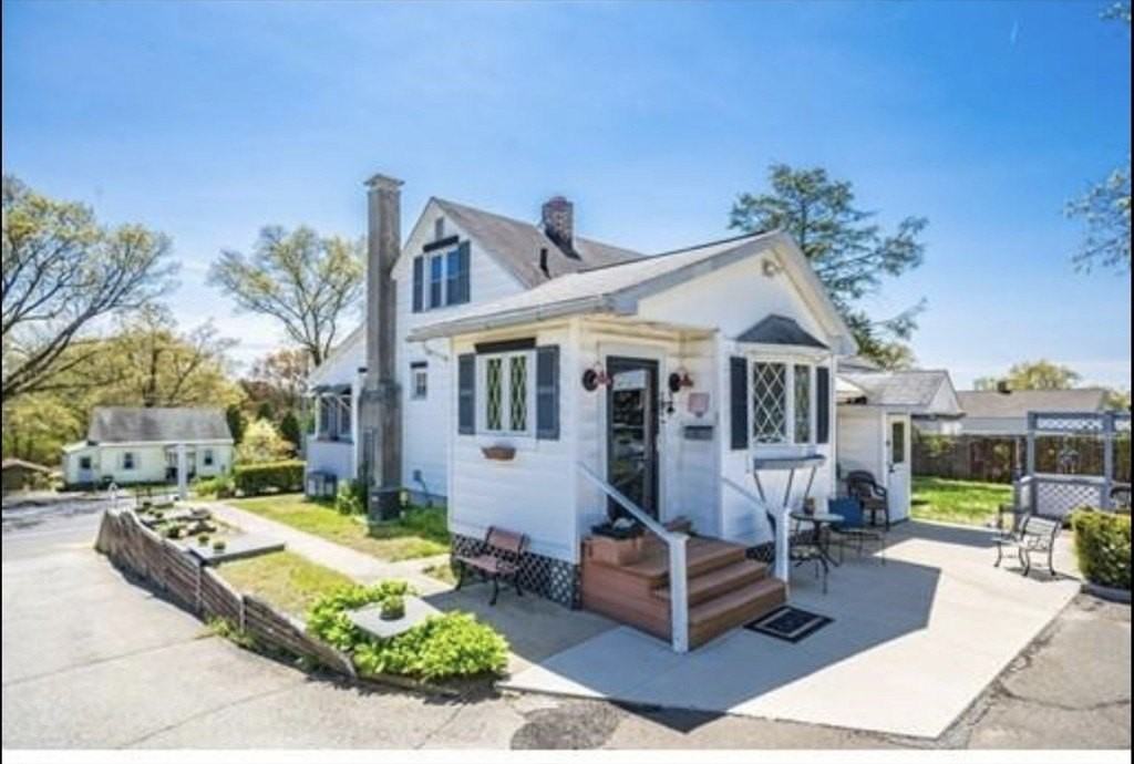 1694 Westover Rd - Photo 3 of 27