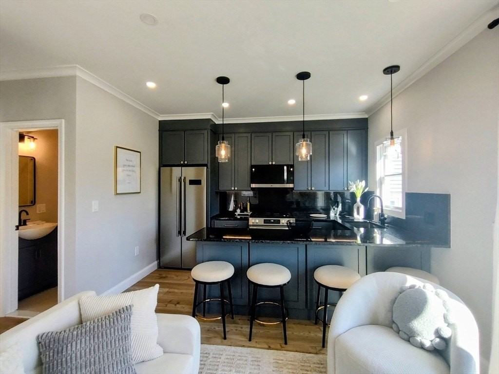 93 Grove St Unit 1r #1R - Photo 6 of 21