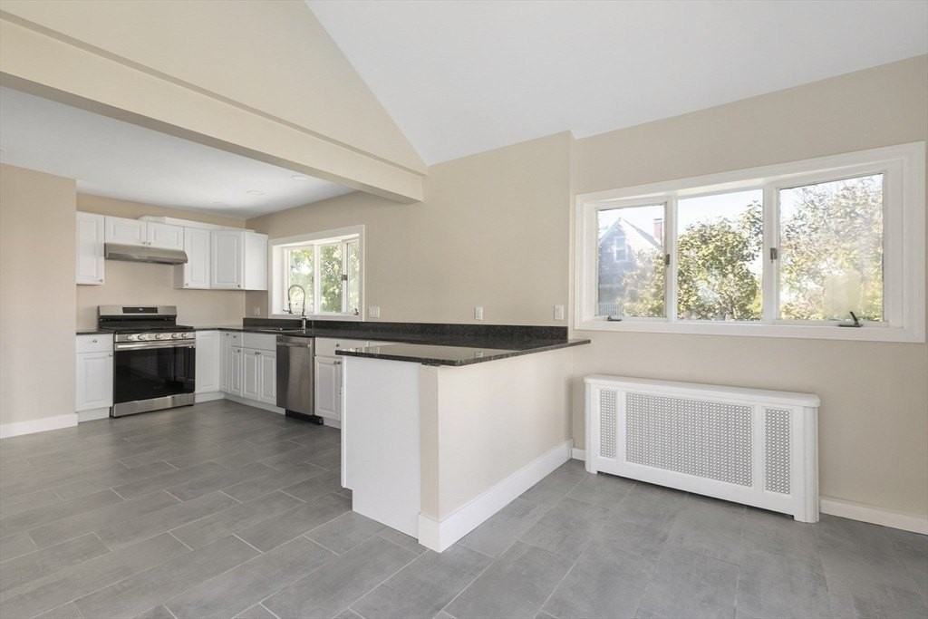 15 S Fairview St Apt 3 #3 - Photo 7 of 29