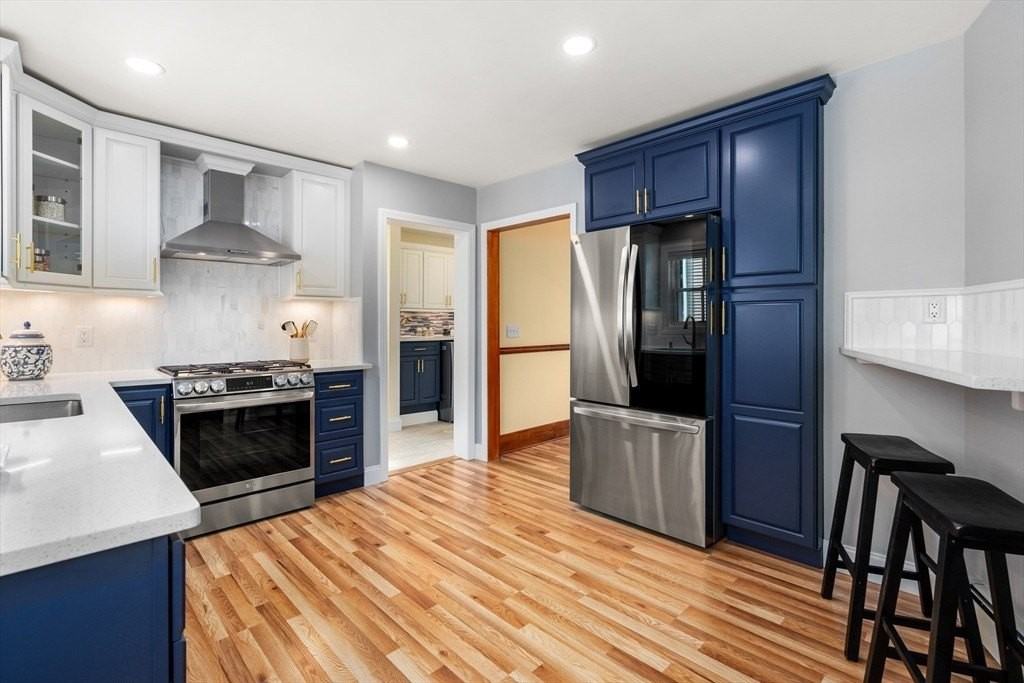 16 Devens St #0 - Photo 3 of 37