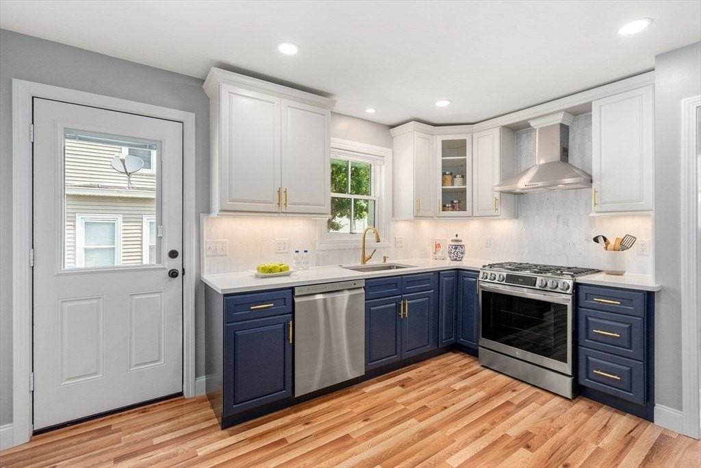 16 Devens St #0 - Photo 4 of 37