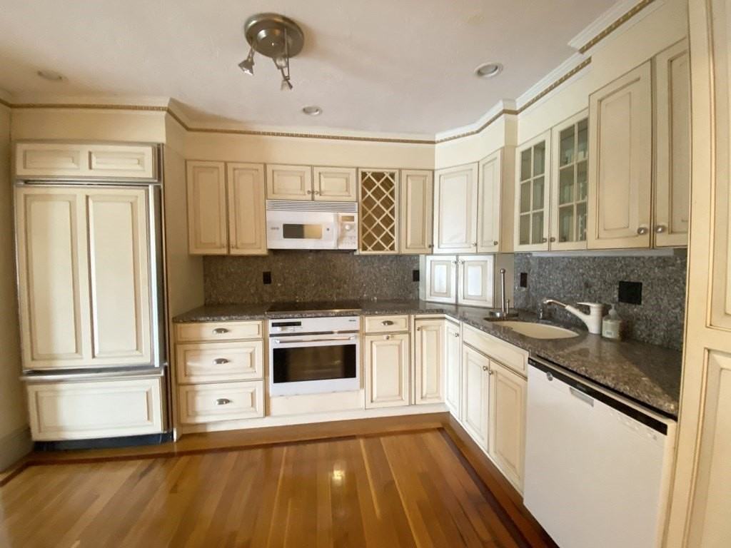 99 Saint Marys St Unit 99 #99 - Photo 3 of 14