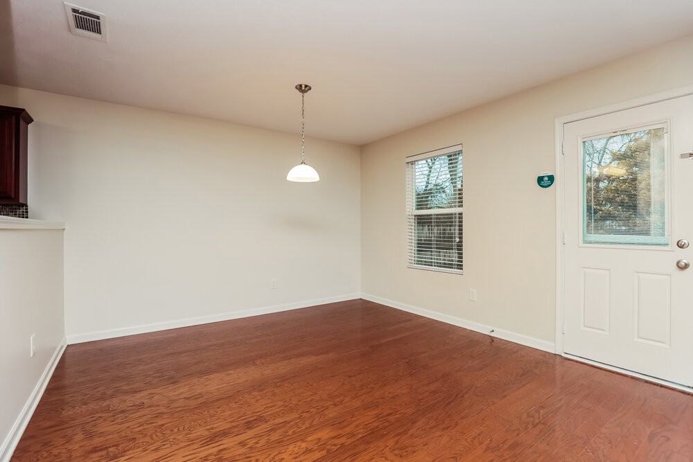 2716 Miranda Dr - Photo 6 of 17