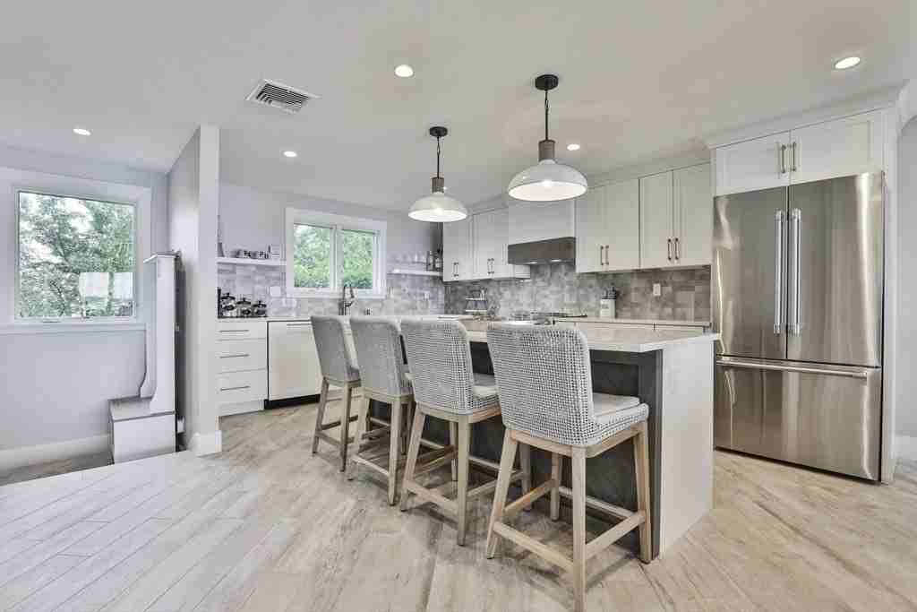 45 Raymond St Apt 7 #7 - Photo 2 of 40