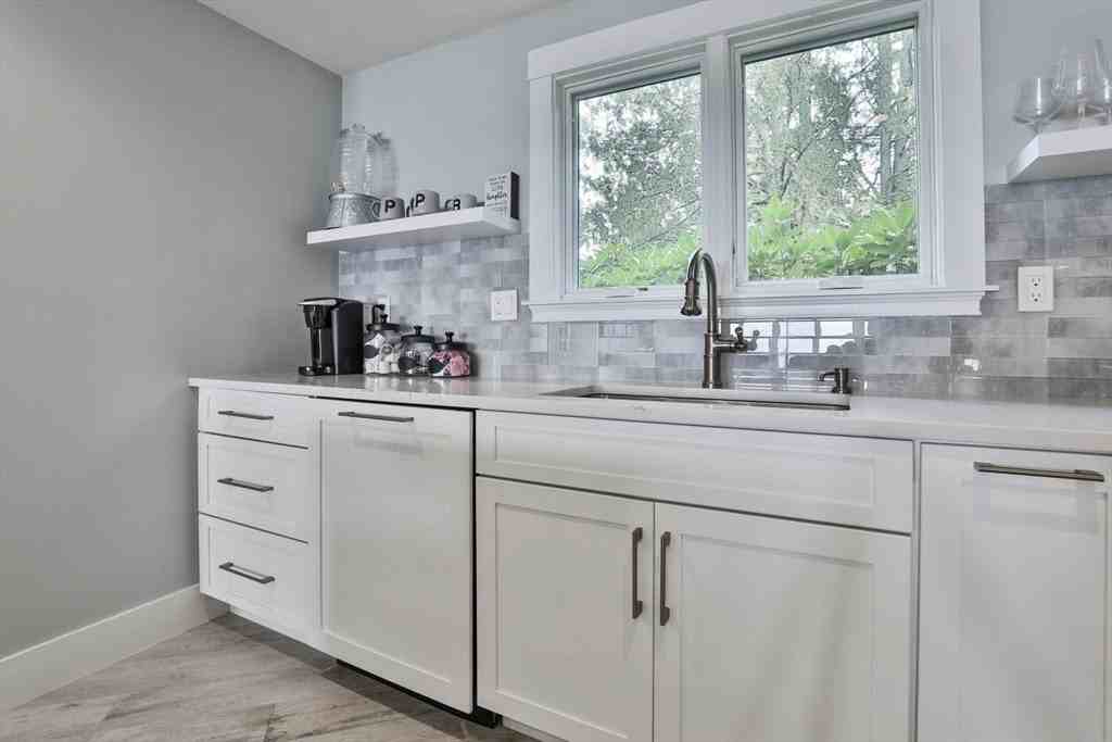 45 Raymond St Apt 7 #7 - Photo 6 of 40