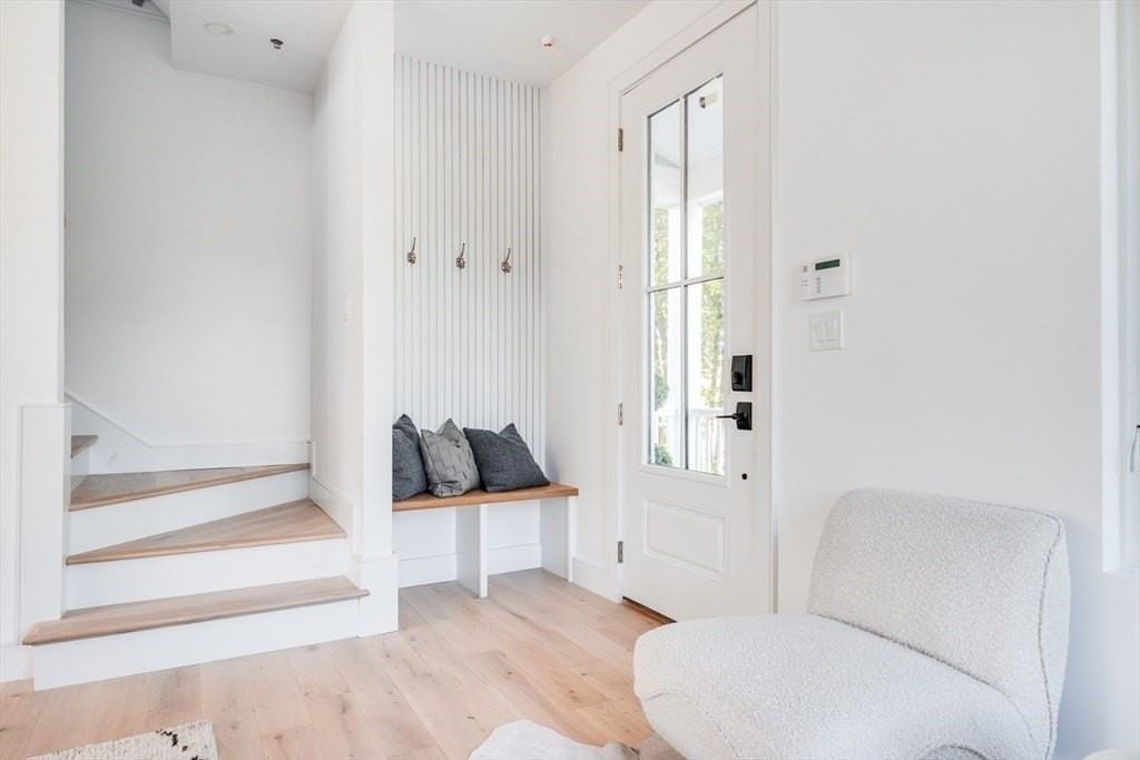 1517 Jewett Pl Unit 1 #1 - Photo 5 of 33